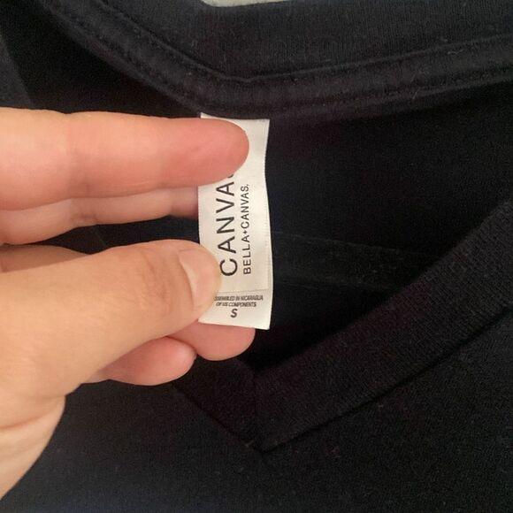 Bella + Canvas Everything happens for a Riesling V-neck - Picture 4 of 6